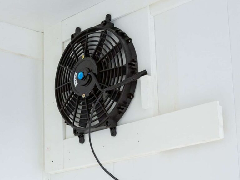 Kennel Climate Control- 12V Exhaust Fan with Gable Shutters